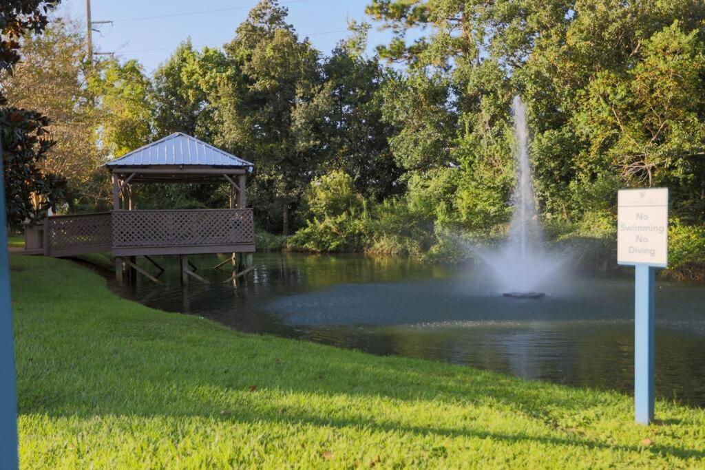 Lux 2Bd 2Ba Minutes From The Water Apartment Pensacola Luaran gambar